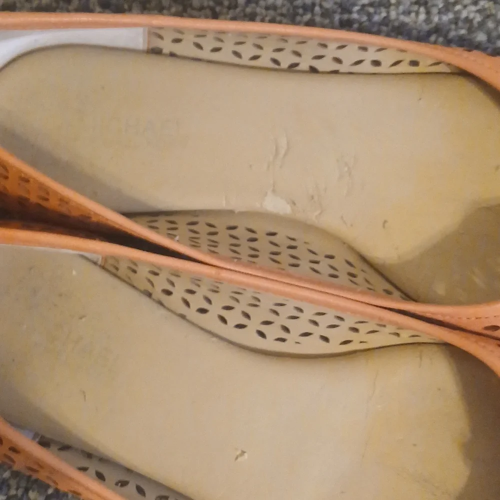 Michael Kors Women's Coral Cutout Flats Size 3